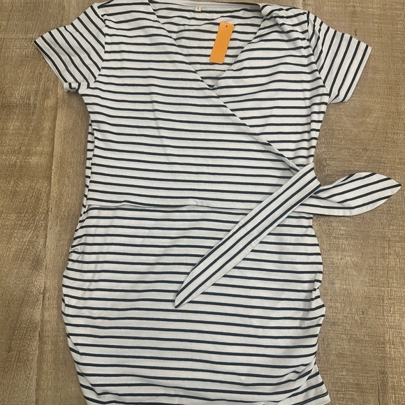 Glampunch Tops - Maternity | Black & White Striped Tie-Front Top | S | NWT